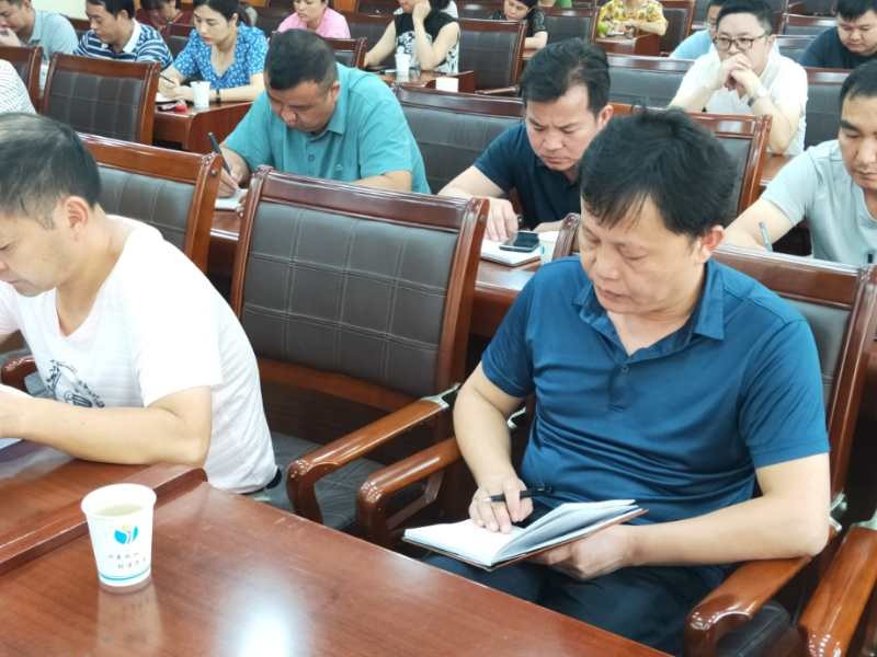 攸县财政局传达学习县委十二届十次暨十七届县人民政府八次全体（扩大）会议精神
