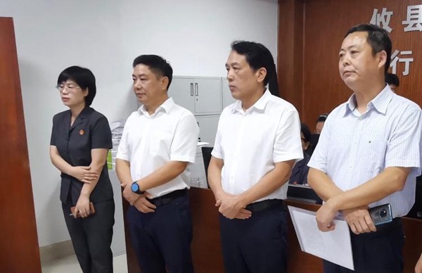 康月林调研督导全县扫黑除恶工作