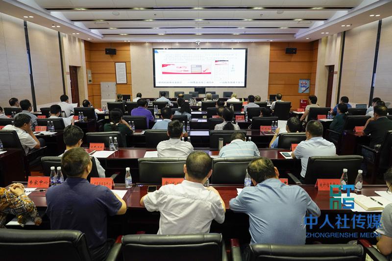 朱忠明副省长到省人力资源社会保障厅调研