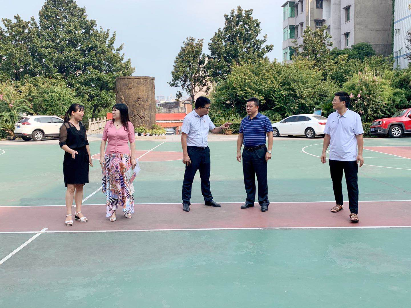 区教育局领导检查学校常态化疫情防控及开学工作