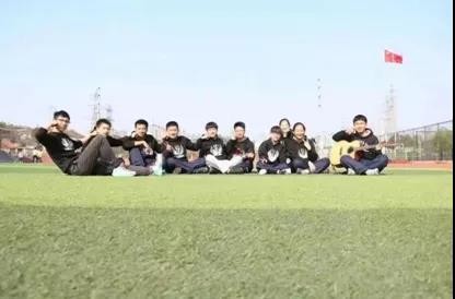 共青团筑梦计划-- “盛夏光年”大型慈善音乐节，帮助贫困大学生圆梦！