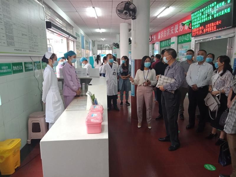 荷塘区召开全国计划生育优质服务先进单位创建现场核查汇报会