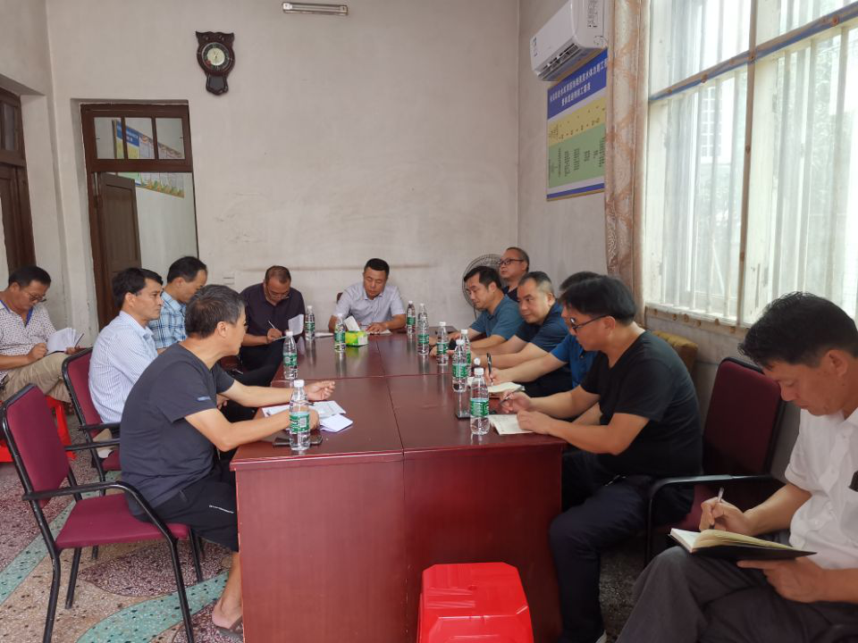 易屹东调研黑臭水体治理项目强调  深入践行习近平生态文明思想 高标准高质量完成黑臭水体治理攻坚任务