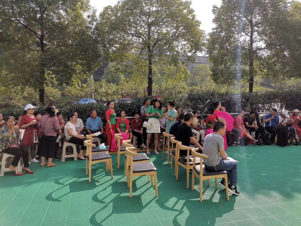 我区景园社区日间照料中心正式开业