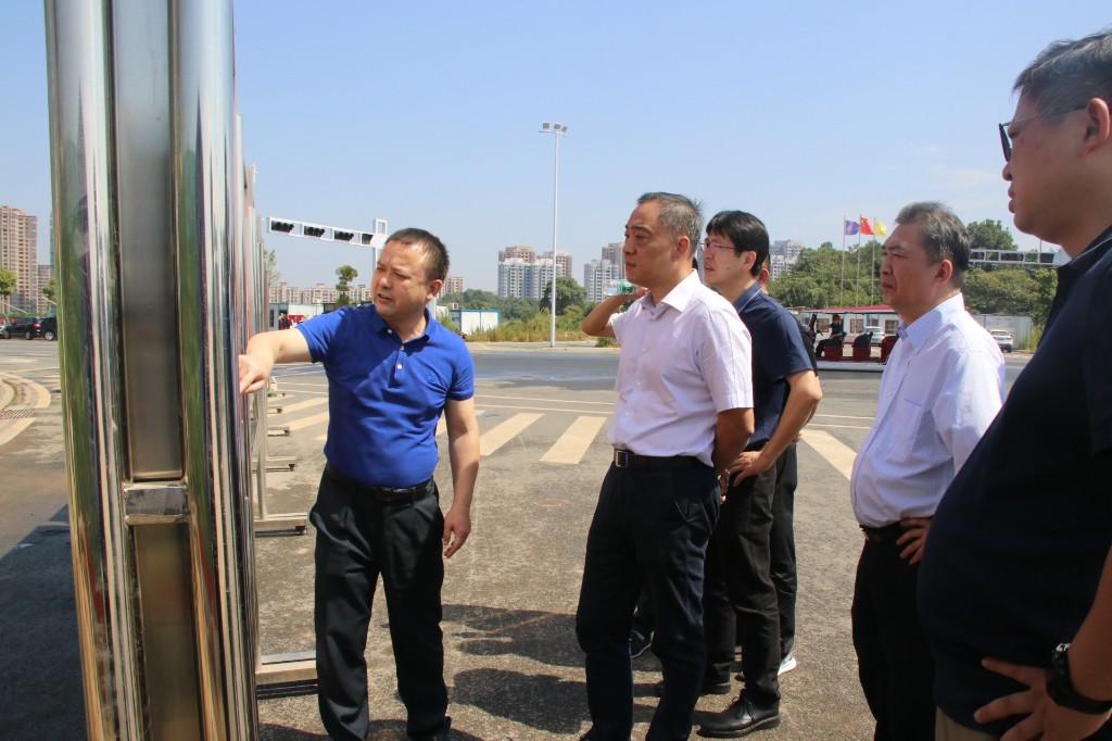 上海城建集团一行到荷塘区考察三一智慧钢铁城项目