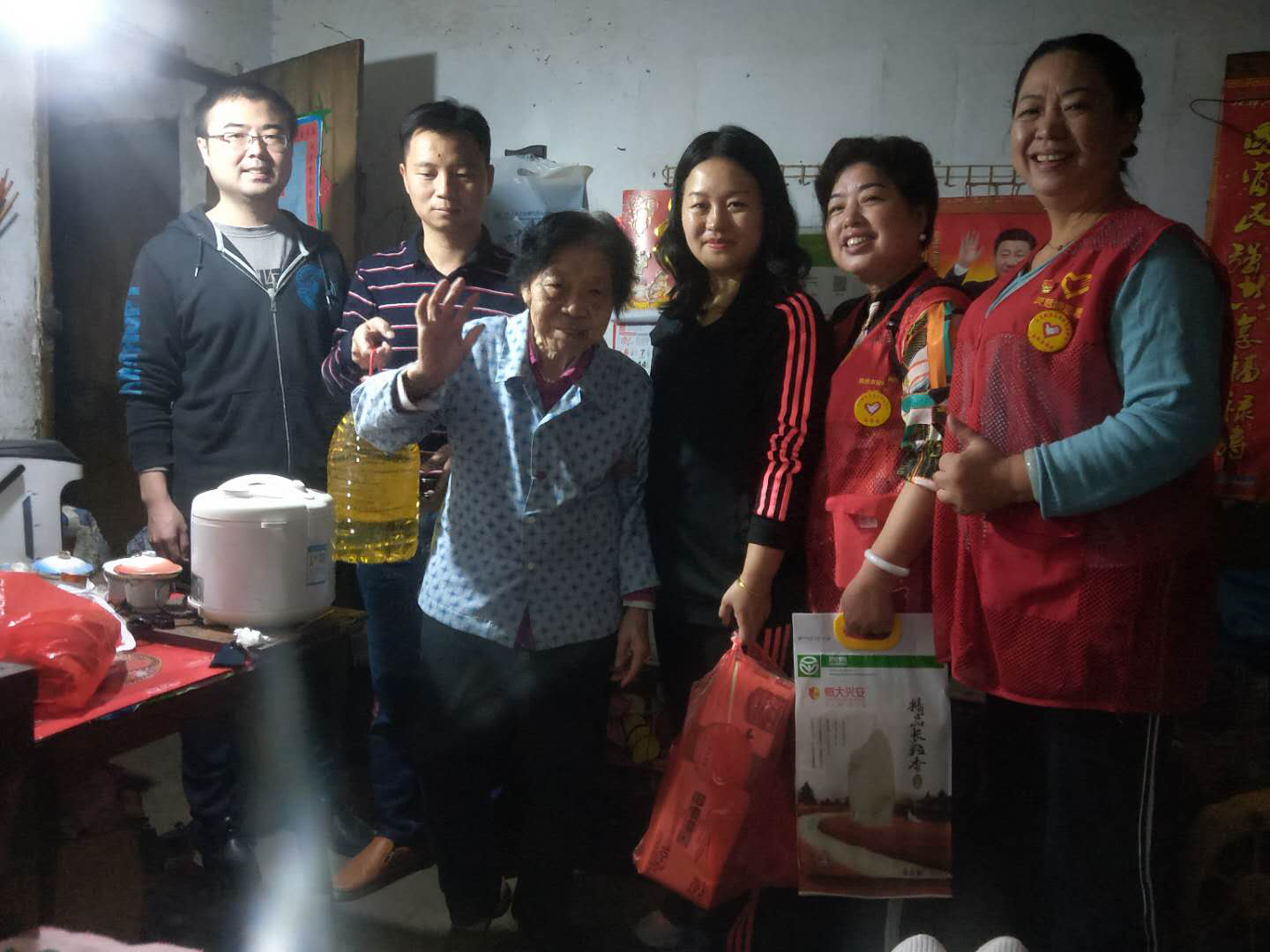 茨菇塘街道：浓情中秋送关怀，网格走访暖人心