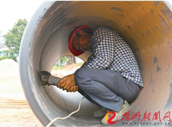 【决战一百天 消除黑臭水】跃进水库及周边池塘黑臭水体治理月底完工