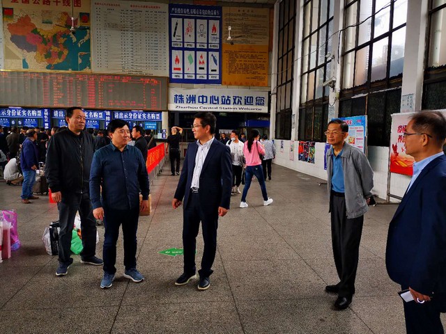 王卫安副市长督查“国庆.中秋”双节交通运输安全生产工作(图)