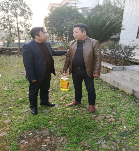 贫困户周建忠“洗脚上岸”，开启新生活