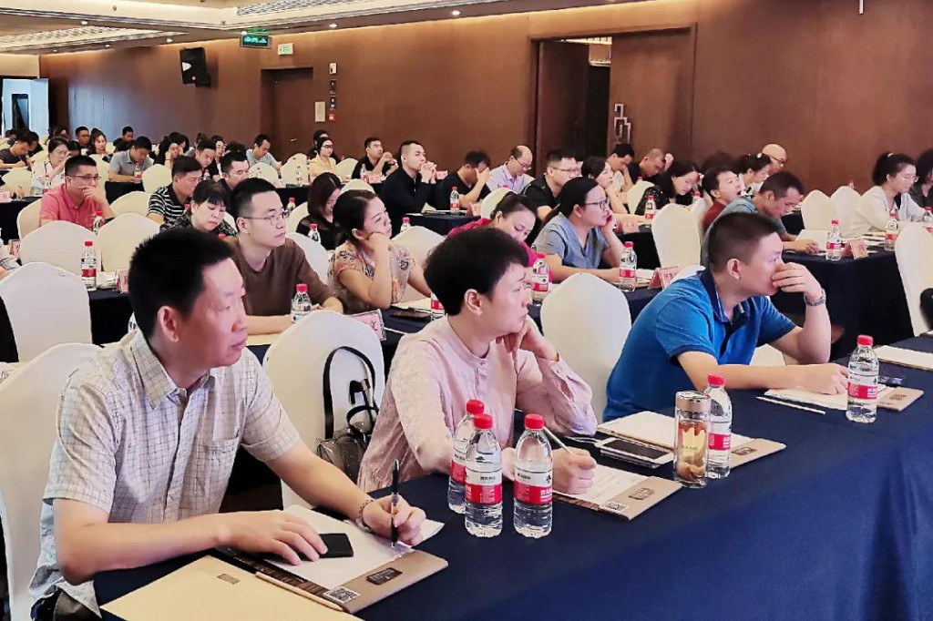市文旅广体局召开株洲市2020年公共服务工作业务培训会