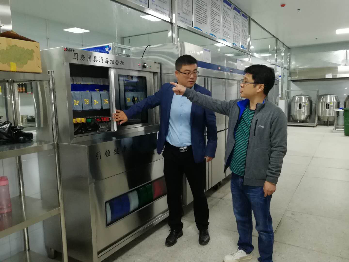 攸县市场监督管理局靠前服务  温心帮扶  助力禧悦礼宴按下"快进键"