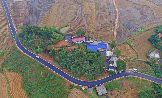 脱贫“先行官” 交通扛大旗 ——株洲市推进交通扶贫工作纪实（图）