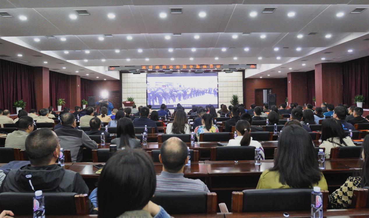 黄诗燕同志先进事迹报告会走进市国资委系统