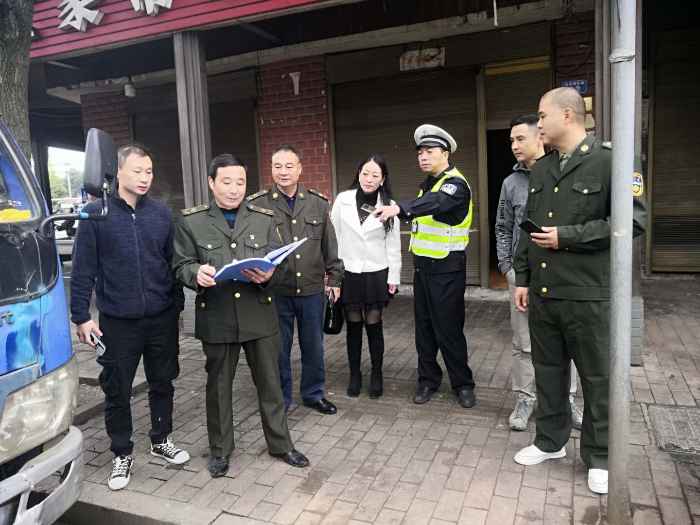 芦淞区开展拖拉机道路交通安全联合专项整治行动