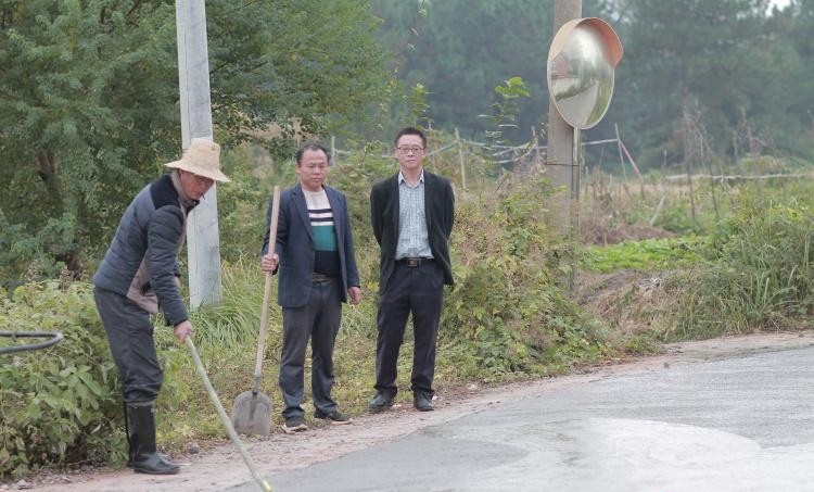 县城管局：精准扶贫先修路　攻坚克难惠民生