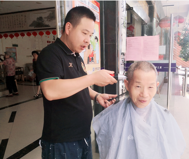 老吾老以及人之老，一起走近新区养老行业最美从业者