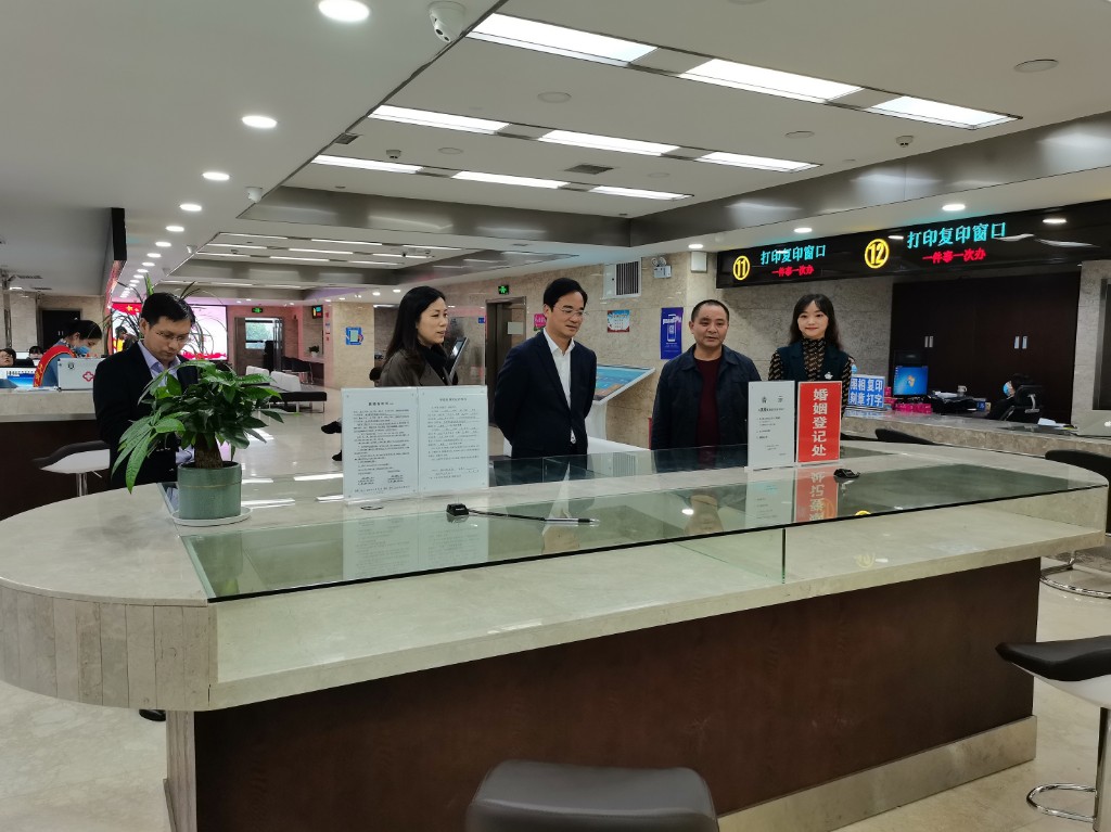 王利波调研指导区政务服务改革工作