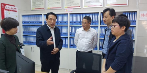 康月林调研基层党建和基层公共服务(一门式)全覆盖工作