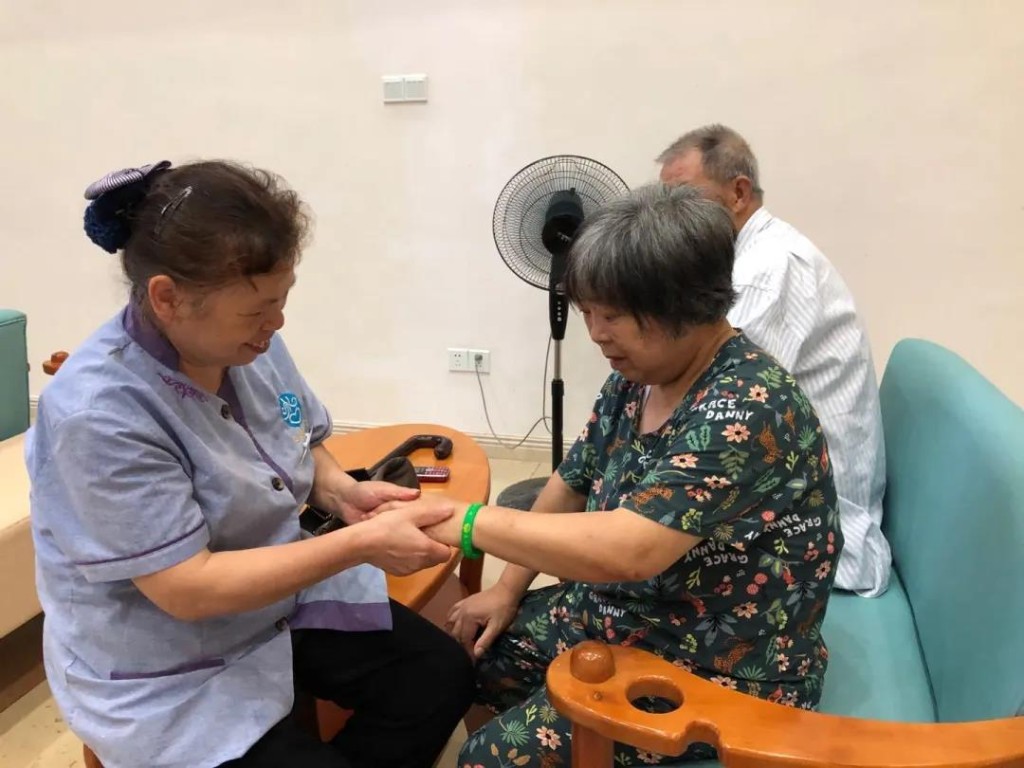 老吾老以及人之老，一起走近新区养老行业最美从业者