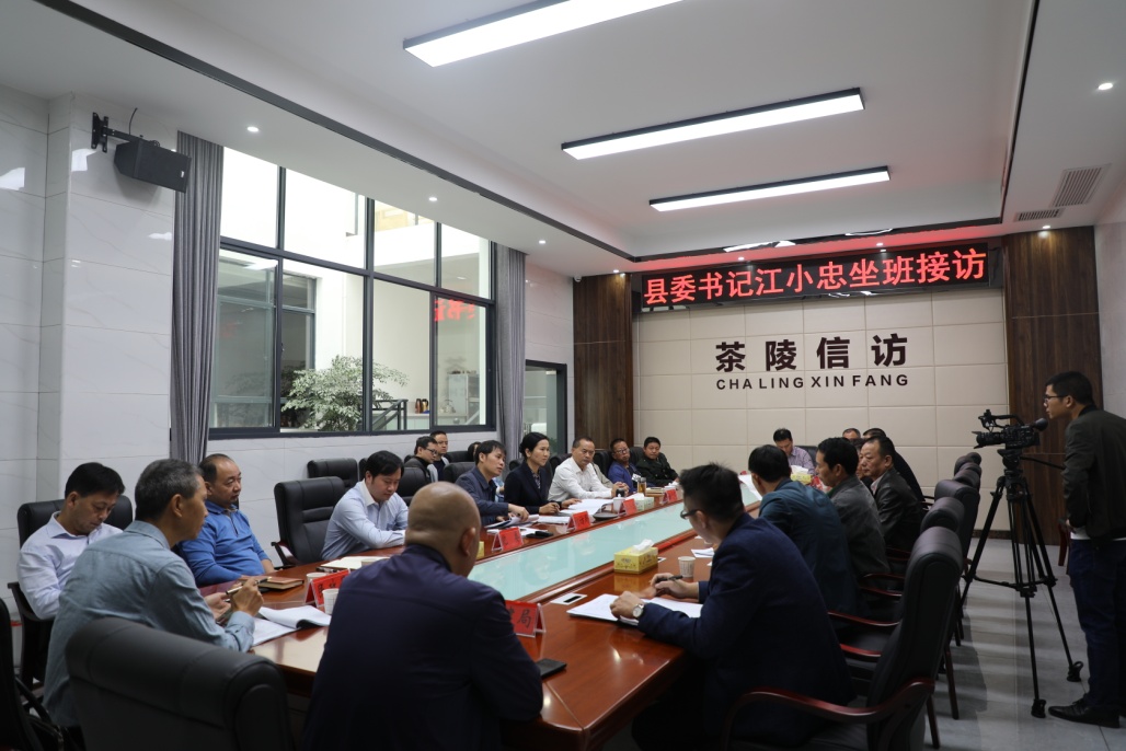 江小忠接访： 真心听民声 用心解民忧