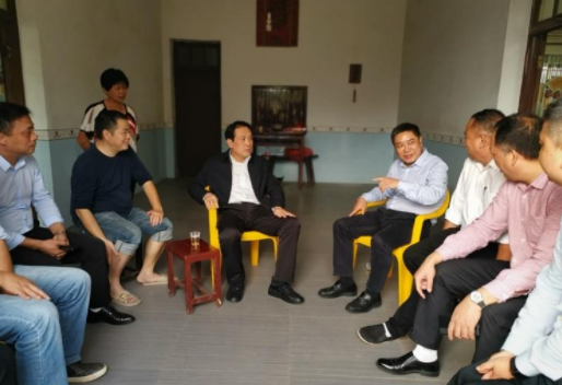 康月林深入网岭镇兴和村开展结对帮扶工作　强调：坚持以人民为中心　推动村庄美、村民富