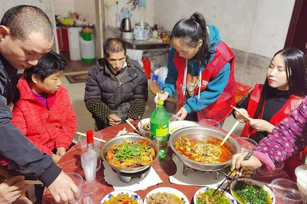明照街道：一家人 一条心 一件事 一起做   ——记荷塘区明照街道星星村“‘星’手相牵，因爱而聚”志愿者服务队