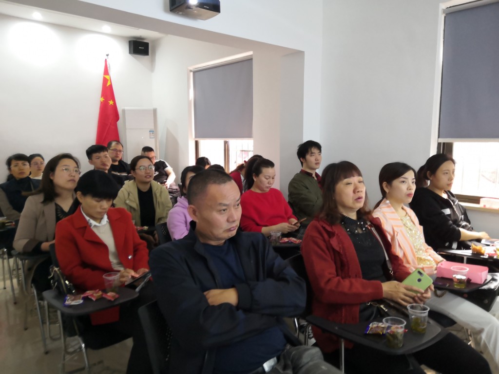 芦淞区开展关爱儿童政策宣讲及儿童服务实务分享会