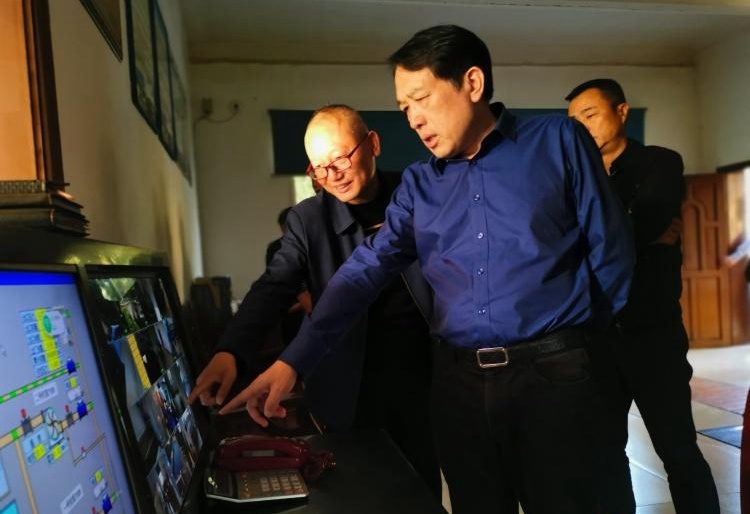 康月林督导城区第二水厂复产工作