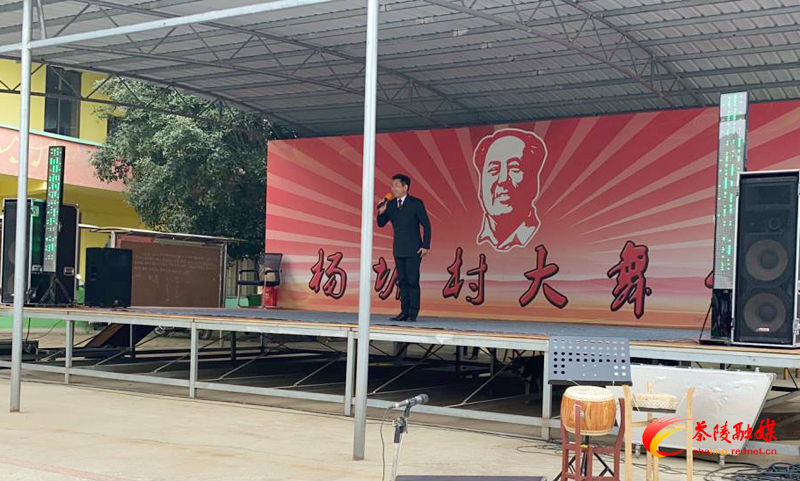 “文化惠民”送戏下乡走进严塘