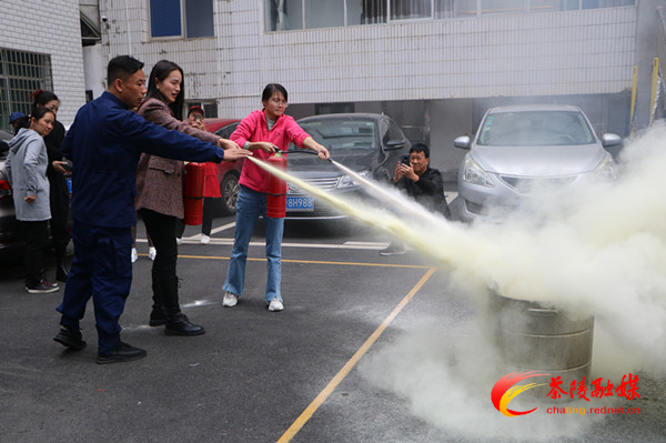 茶陵消防组织编辑记者开展消防安全培训