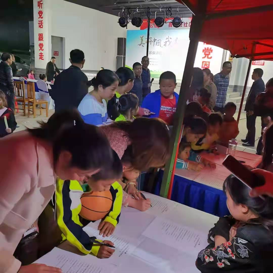 不见秸杆烟气绕，唯愿"莲花"朵朵开