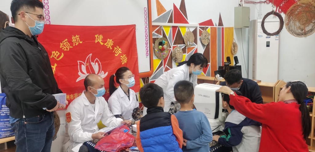 荷塘区疾控中心开展学生近视防控活动