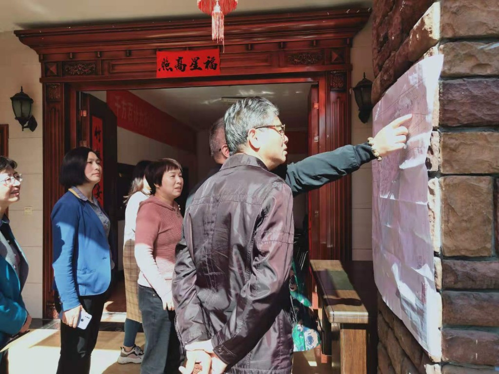 市人大代表一行在桂花街道入室接访