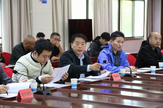 株洲智轨一期工程及新华桥拆除重建项目推进会召开（图）