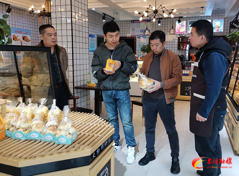 界首镇：开展食品安全专项整治行动