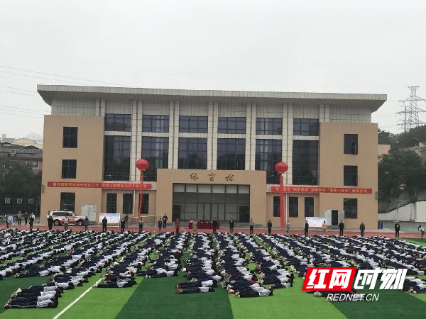 株洲市万余人参加“11.1”防空警报试鸣日疏散演练