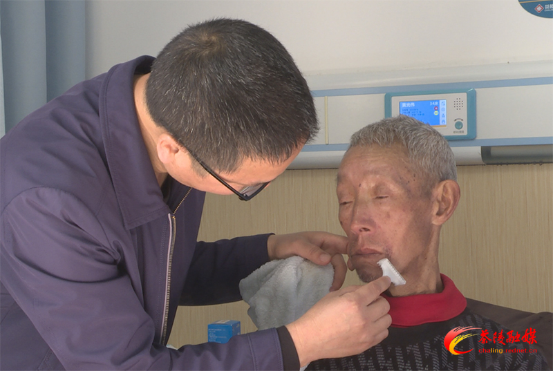 道德模范| 黄清云：倾心侍两父 孝义驻心间