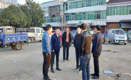 多管齐下推动市场升级改造 着力解决马路市场安全隐患