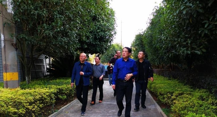 康月林督导城区第二水厂复产工作