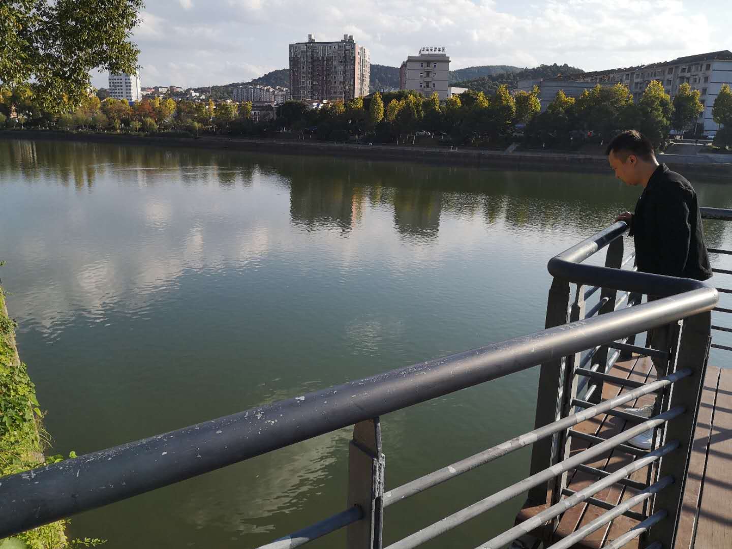 重监管、严巡查、助力渌江河水质提升