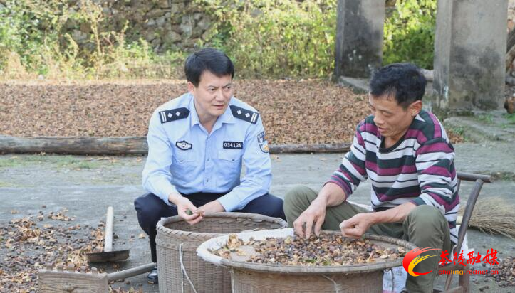 【一线干警风采录】卢解明：老百姓的“及时雨所长”