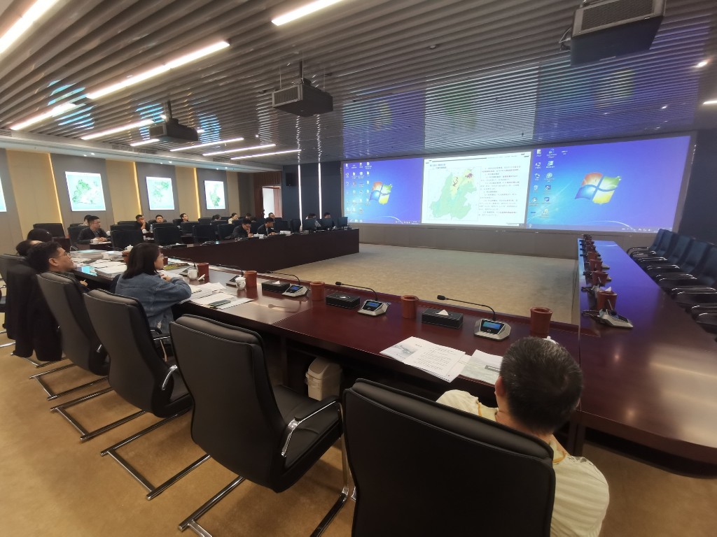 我局召开村庄规划优秀案例遴选会