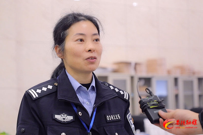 【一线政法干警】邓艳平: 出入有境 服务无境