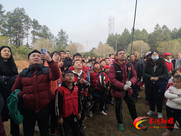 茶陵校园记者攀岩活动在慧科生态园举行