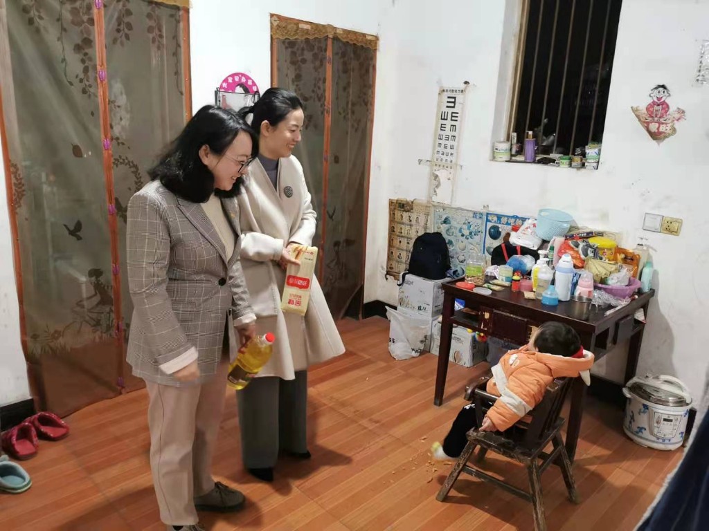 团区委深入基层开展禁毒帮扶慰问活动
