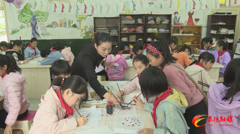 乡村学校少年宫 放飞梦想好舞台
