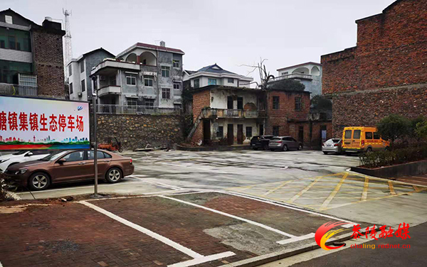 严塘镇生态停车场建设完工并投入使用
