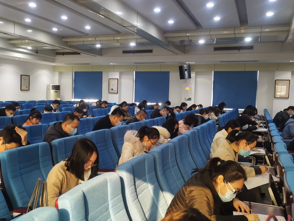 我市举行全国人力资源服务大赛株洲市级选拔赛现场笔试环节