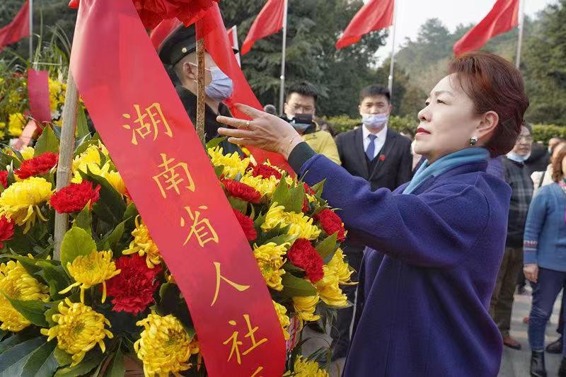 全省人社工作务虚会在湘潭召开