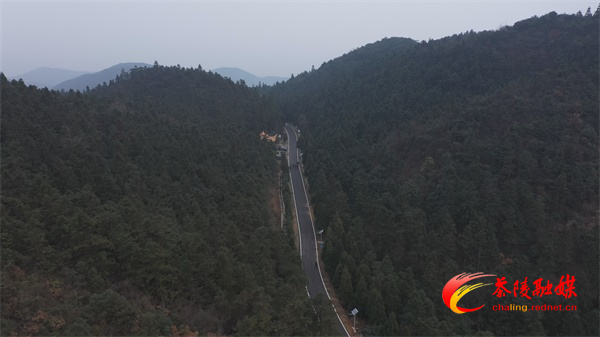 云阳山15公里水泥路面改为沥青路面
